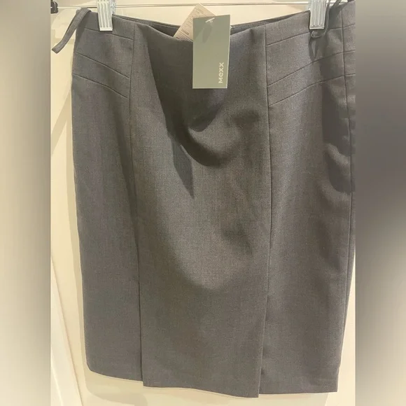 Mexx Charcoal women’s suit: Blazer& Skirt. Top is gift with purchase. Size xs-s Sport Coats & Blazers